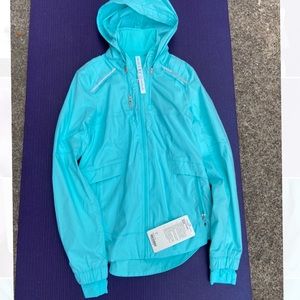 NWT Lululemon Spring Forward Jacket Angel Blue Sz6